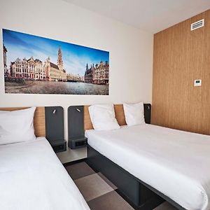 Driepersoons Familie Kamer